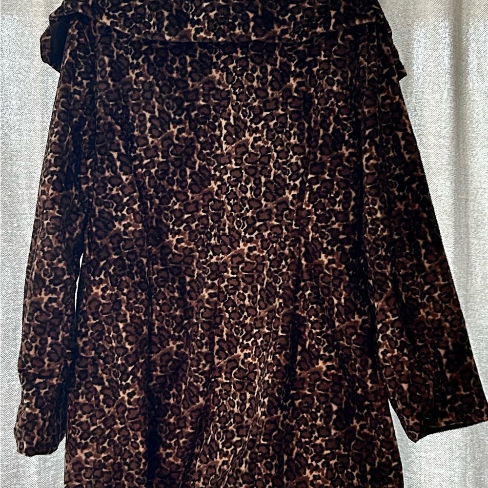 New Look Brown Leopard Print jacket - Picture 2 of 5